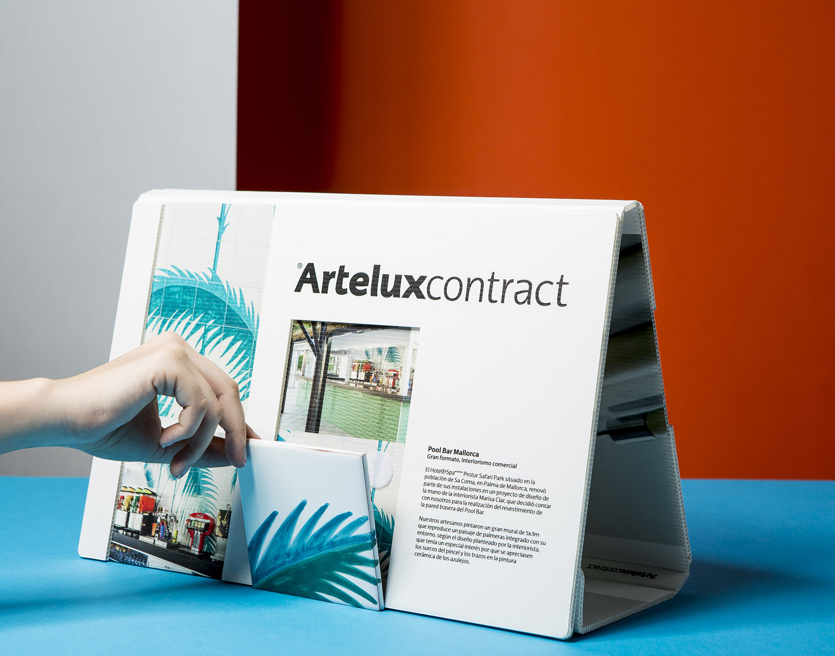 Carpeta de muestras para Artelux Contract Carpeta muestras cerámica pintada a mano Artelux Contract