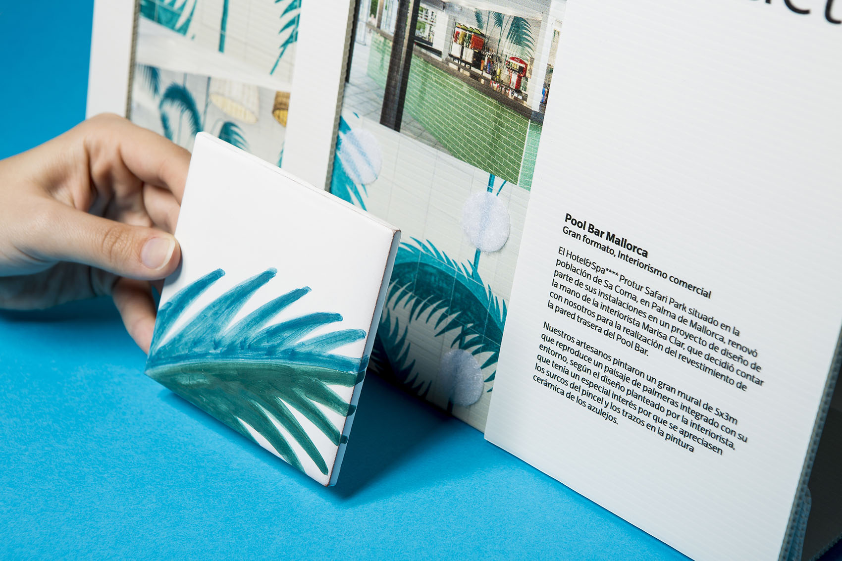 Carpeta de muestras para Artelux Contract Carpeta muestras cerámica pintada a mano Artelux Contract