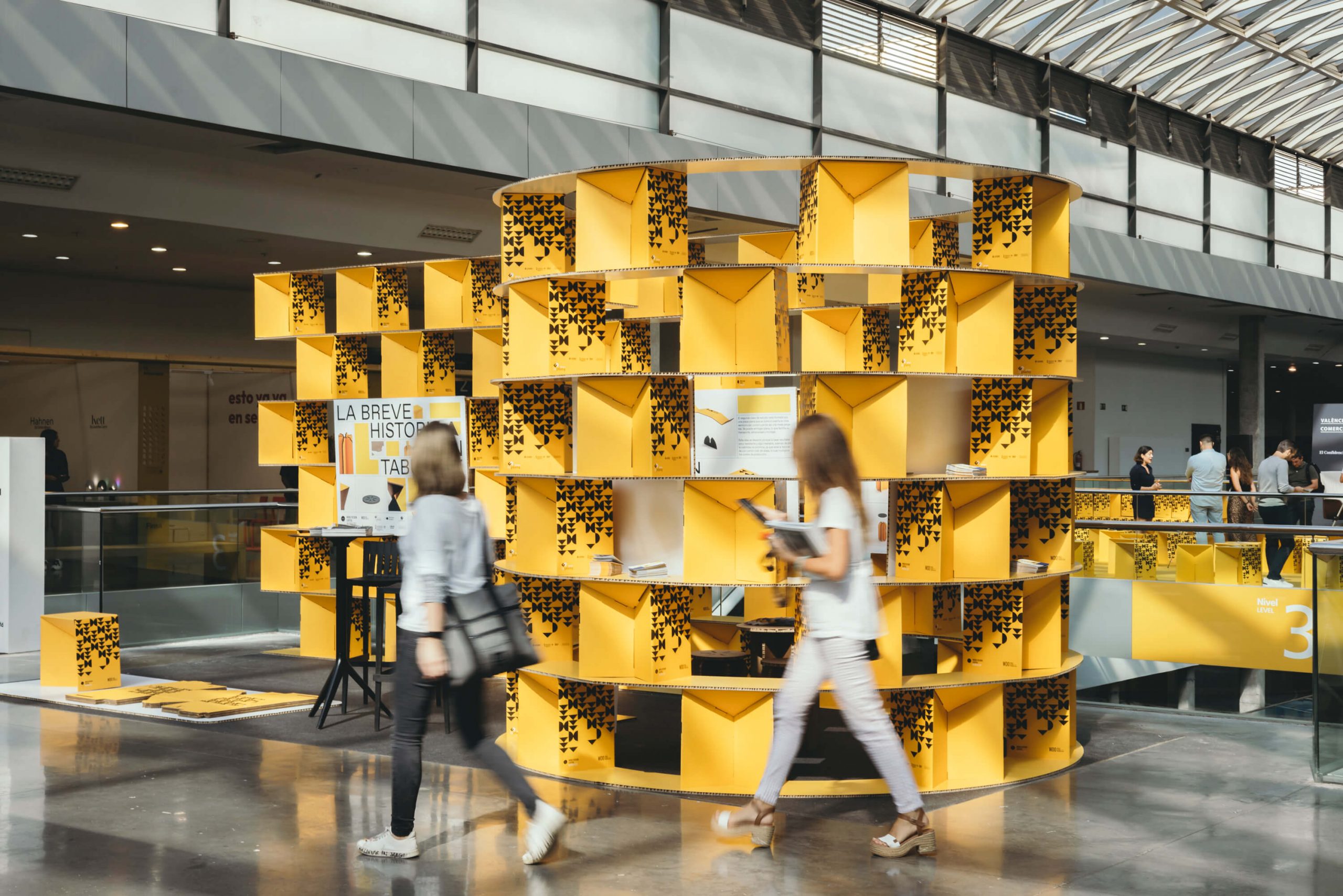 WDCStreet_Presentacion Feria Habitat_©Brava_es 056 Diseño Taburete y Stand World Design Capital Valencia 2022