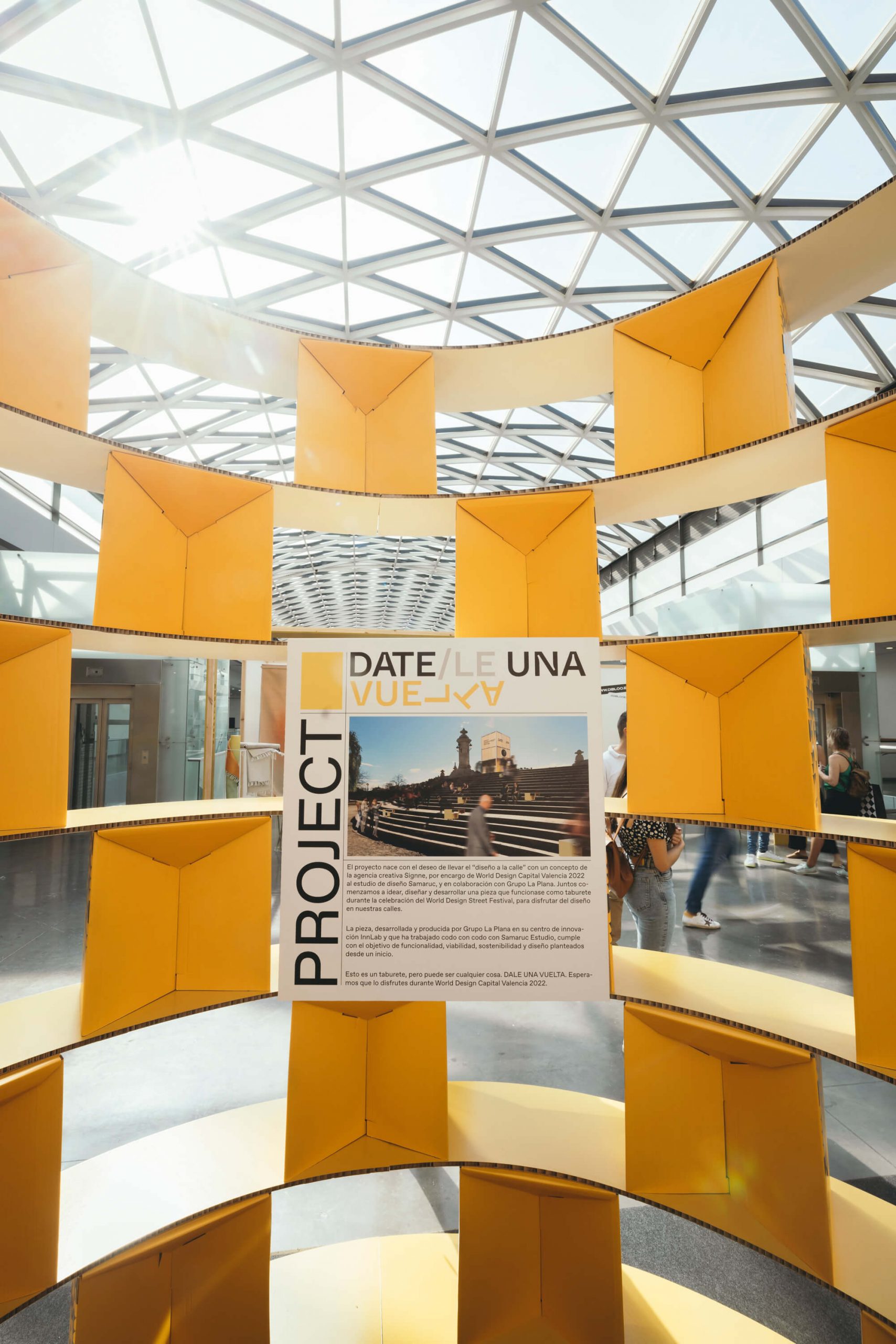 WDCStreet_Presentacion Feria Habitat_©Brava_es 062 Diseño Taburete y Stand World Design Capital Valencia 2022