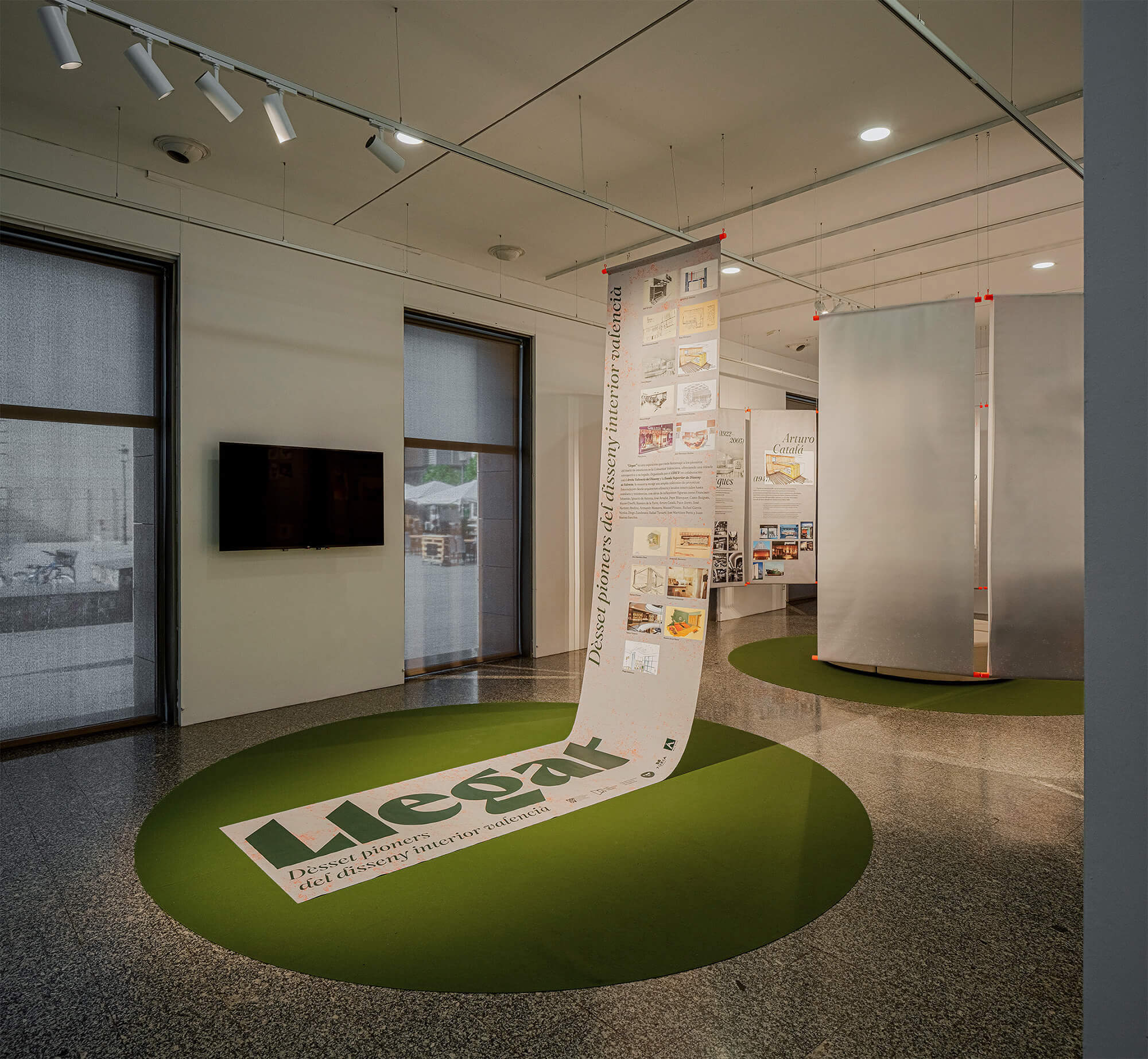 Imagen gráfica para la exposición del CDICV Llegat, Desset pioners del disseny int